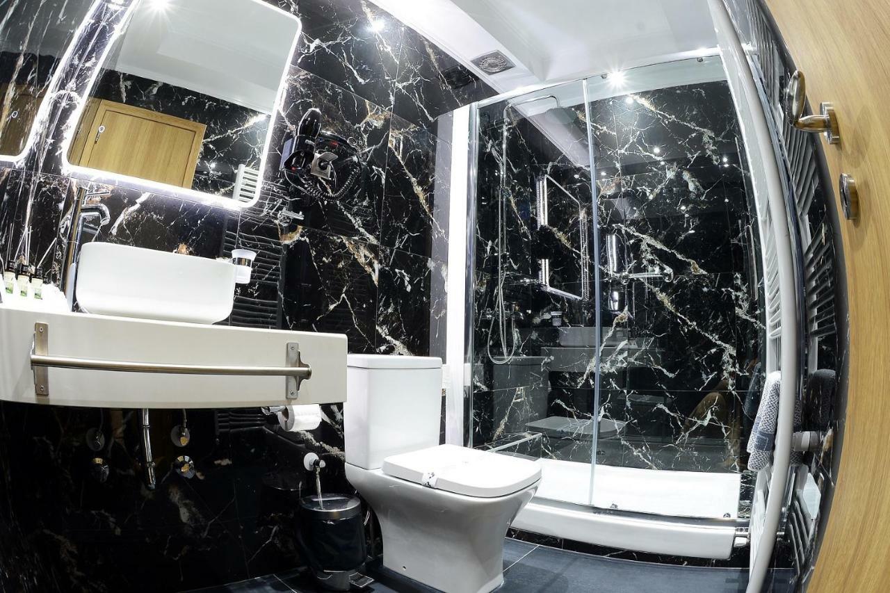 Alexandros Hotel Джаница Екстериор снимка